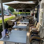Hotel Café Restaurant Heineke 2*