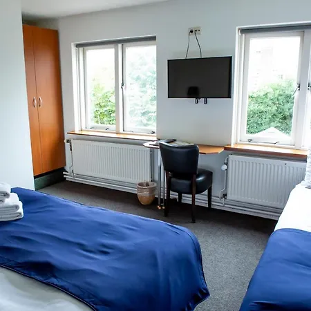 Hotel Cafe Restaurant Heineke 2*