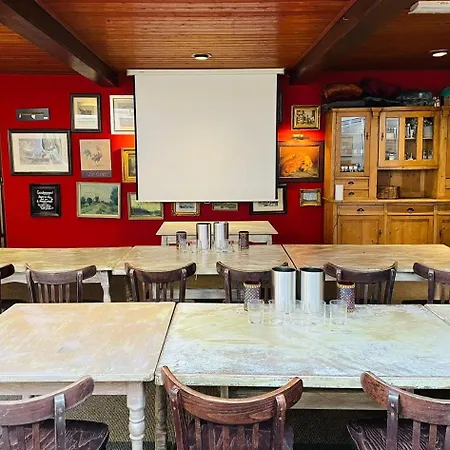 Cafe Restaurant Heineke Hotel 2*