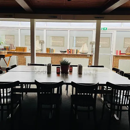 Hotel Cafe Restaurant Heineke 2*